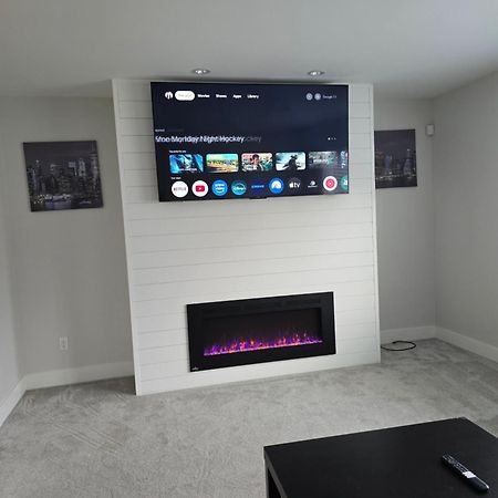 Private 1 Bedroom In Brookswood Ленглі Екстер'єр фото