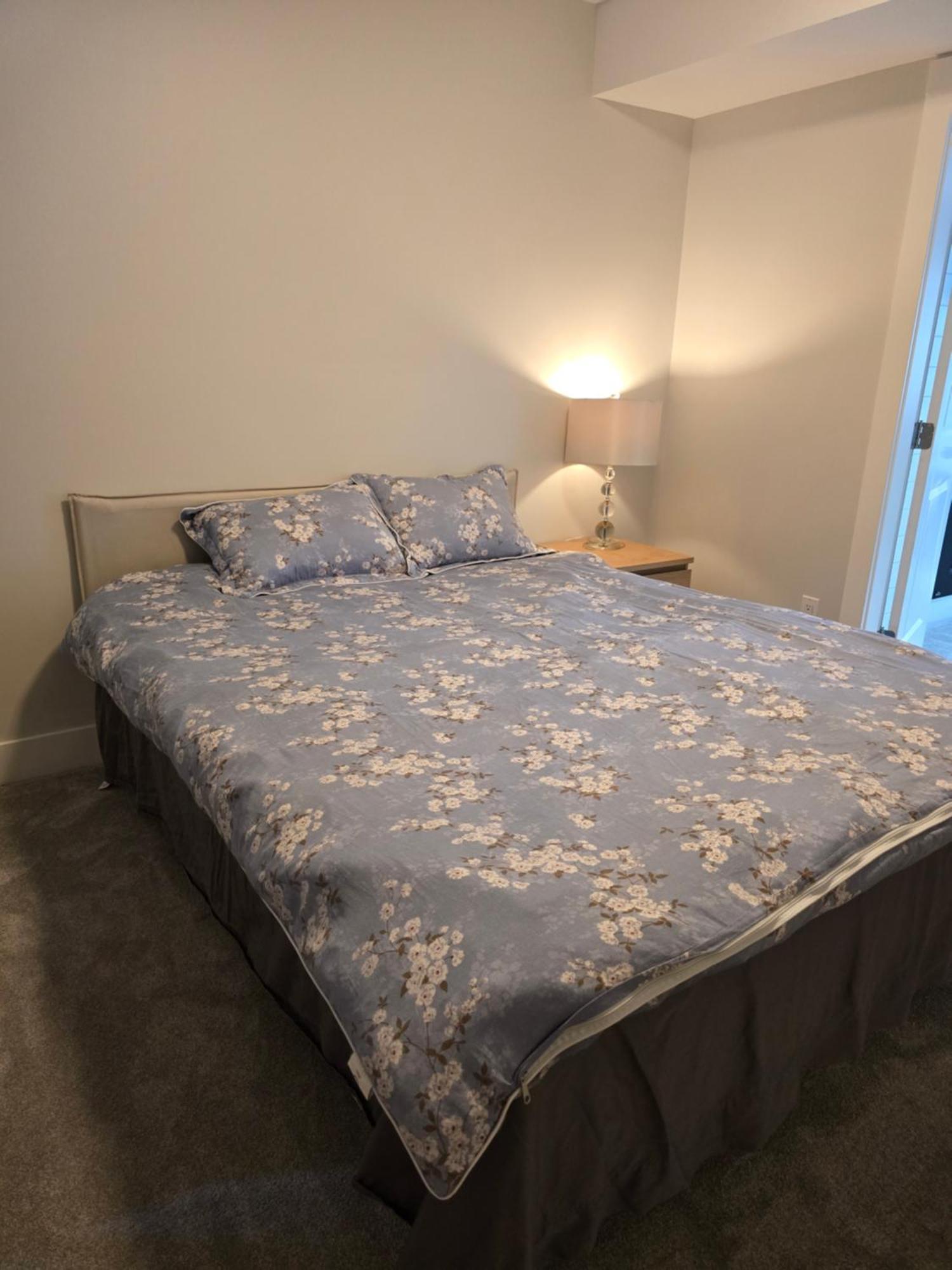 Private 1 Bedroom In Brookswood Ленглі Екстер'єр фото